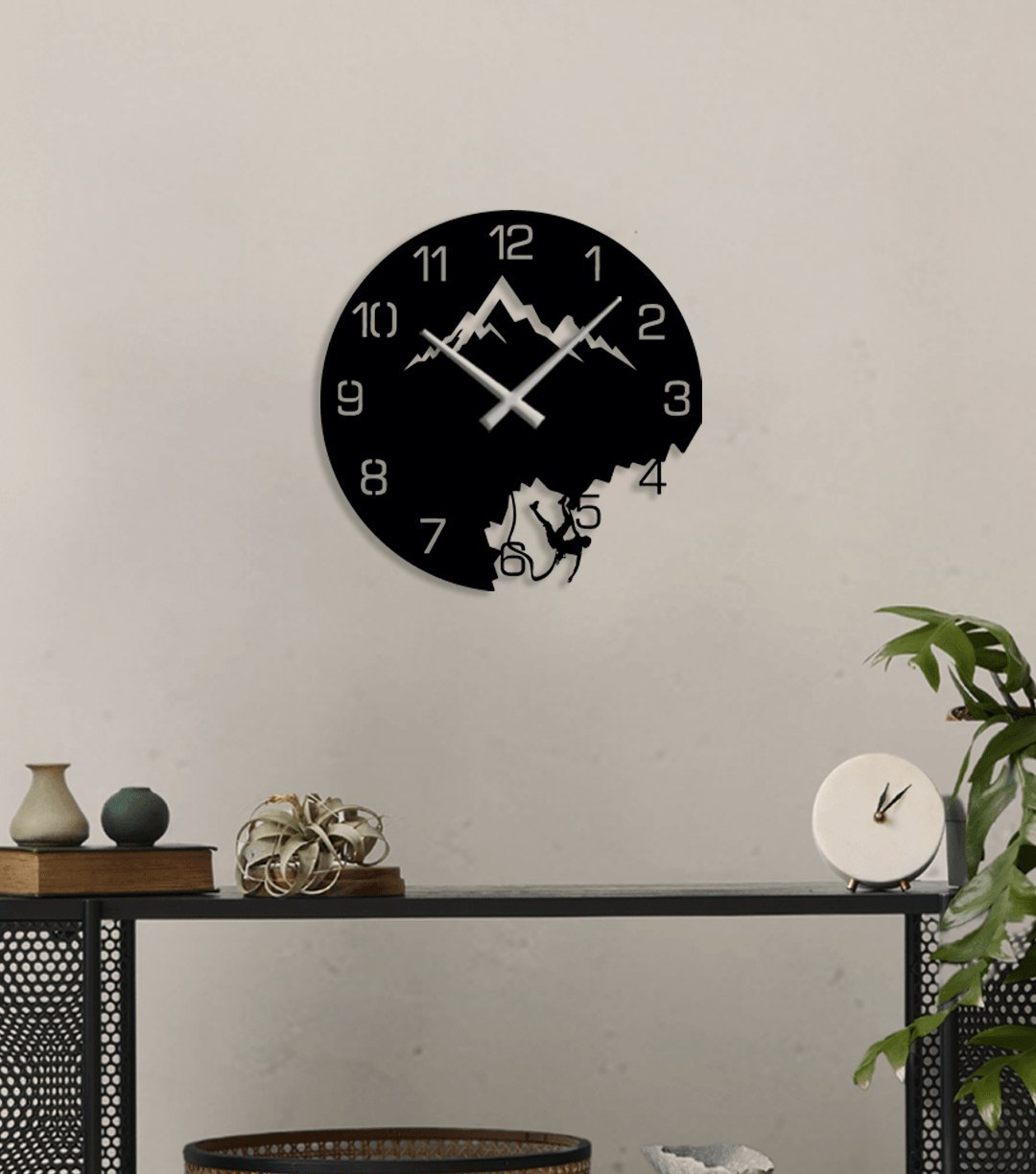 NR Dizayn | Climber Decorative Metal Wall Clock - TryAladdin