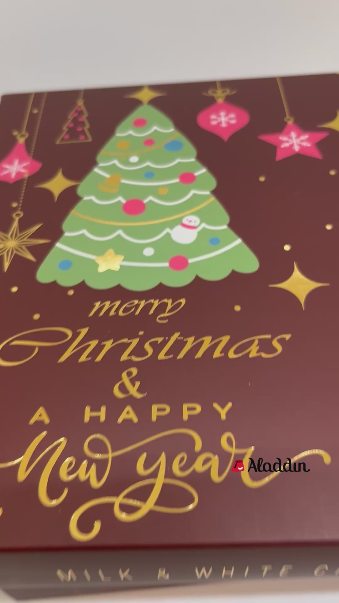 Ema chocolademelk en witte chocolade truffels met pepermuntcrème gevuld - Vrolijk kerstfeest doos - 250g